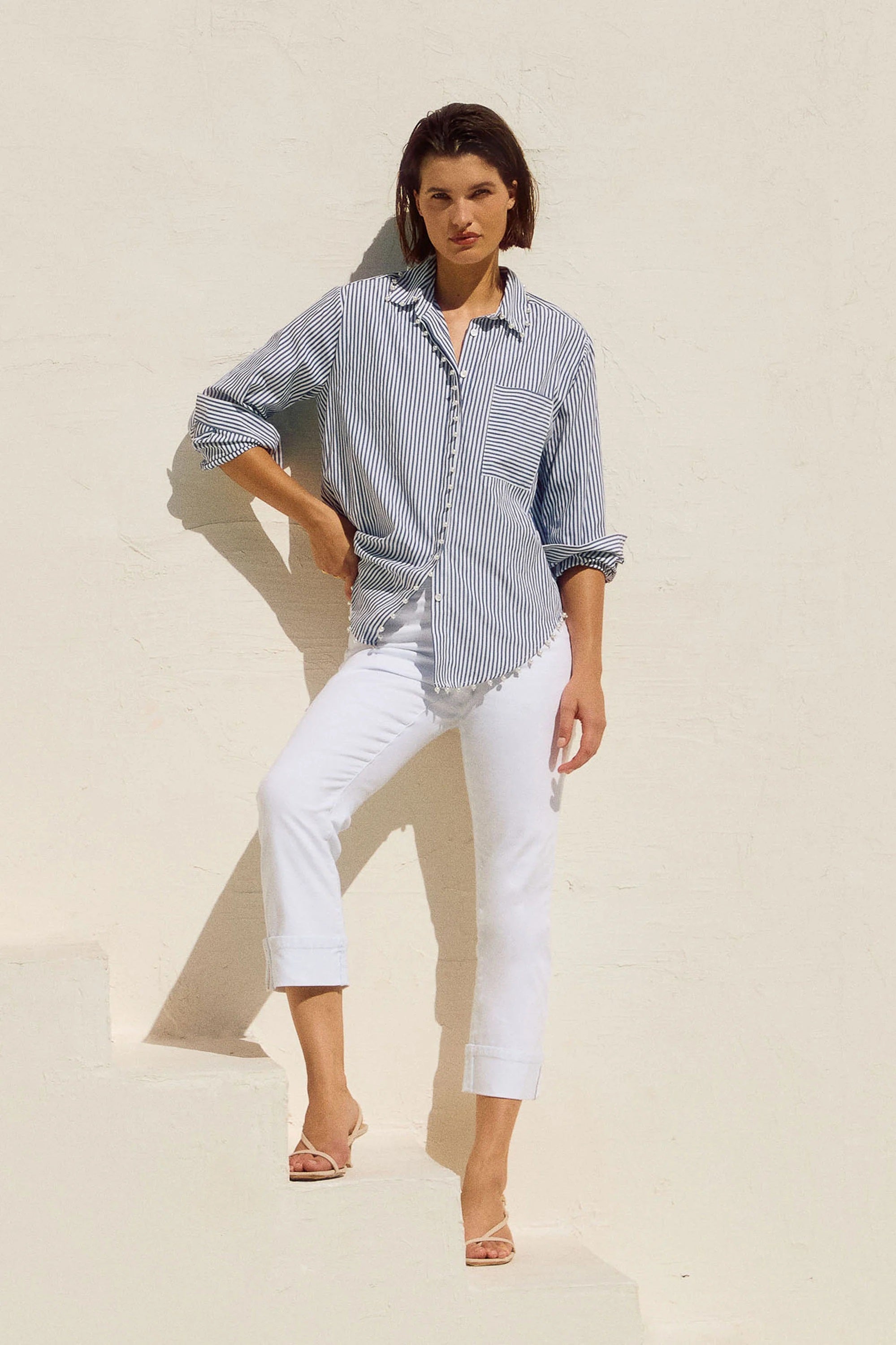 Mid-rise Ankle Jeans Style