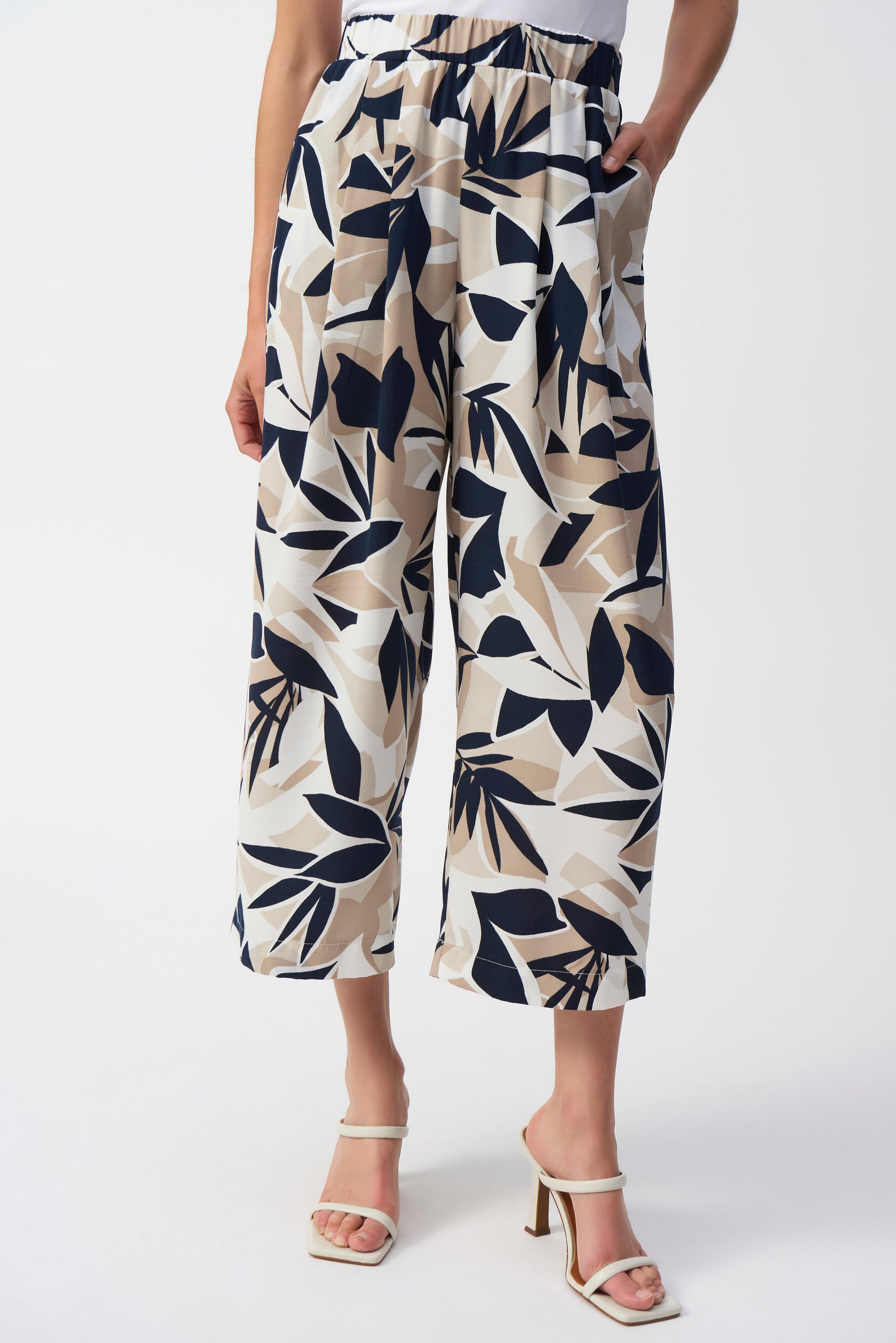 Joseph Ribkoff Floral Cropped Trousers