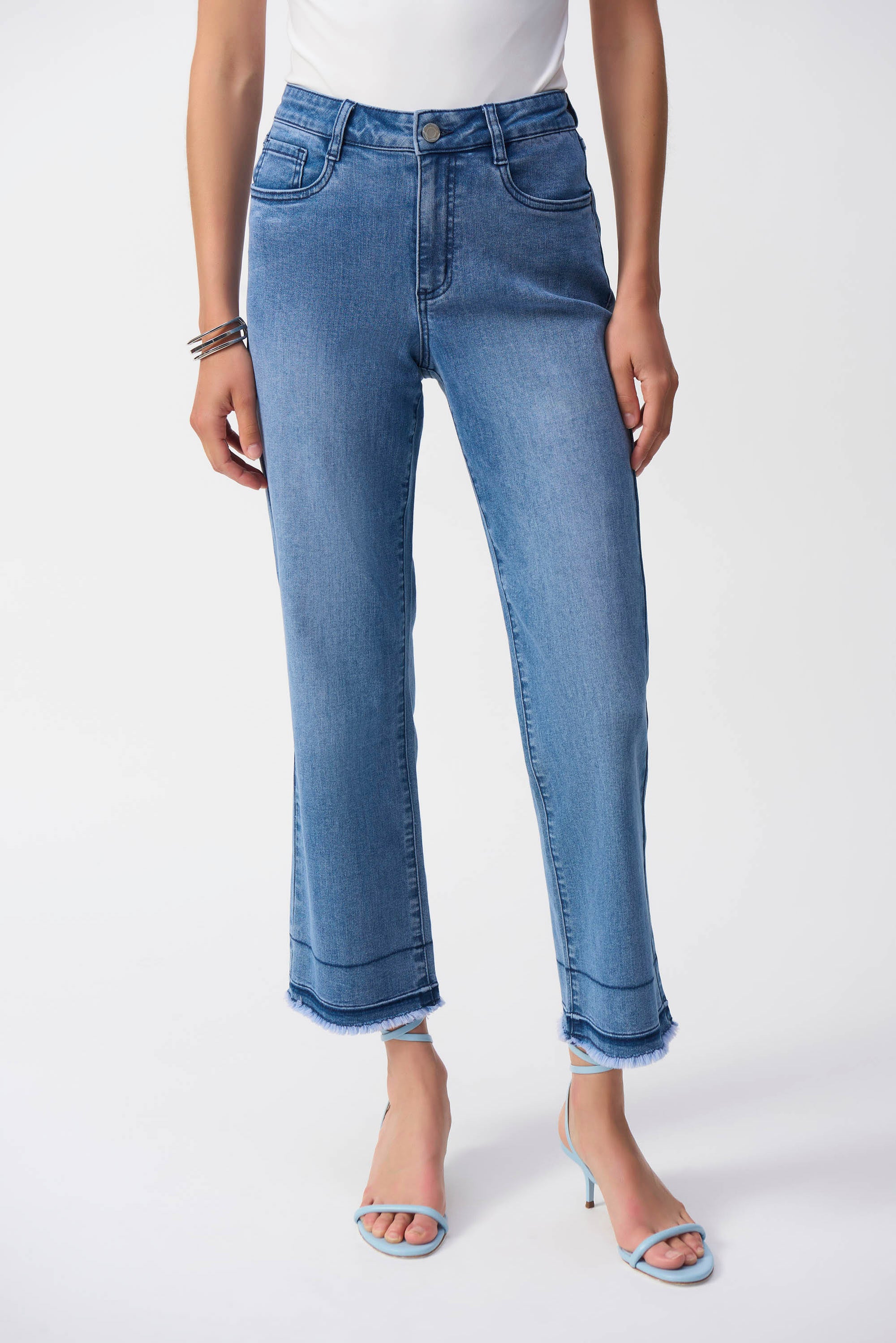 High-waisted Flare Jeans Style